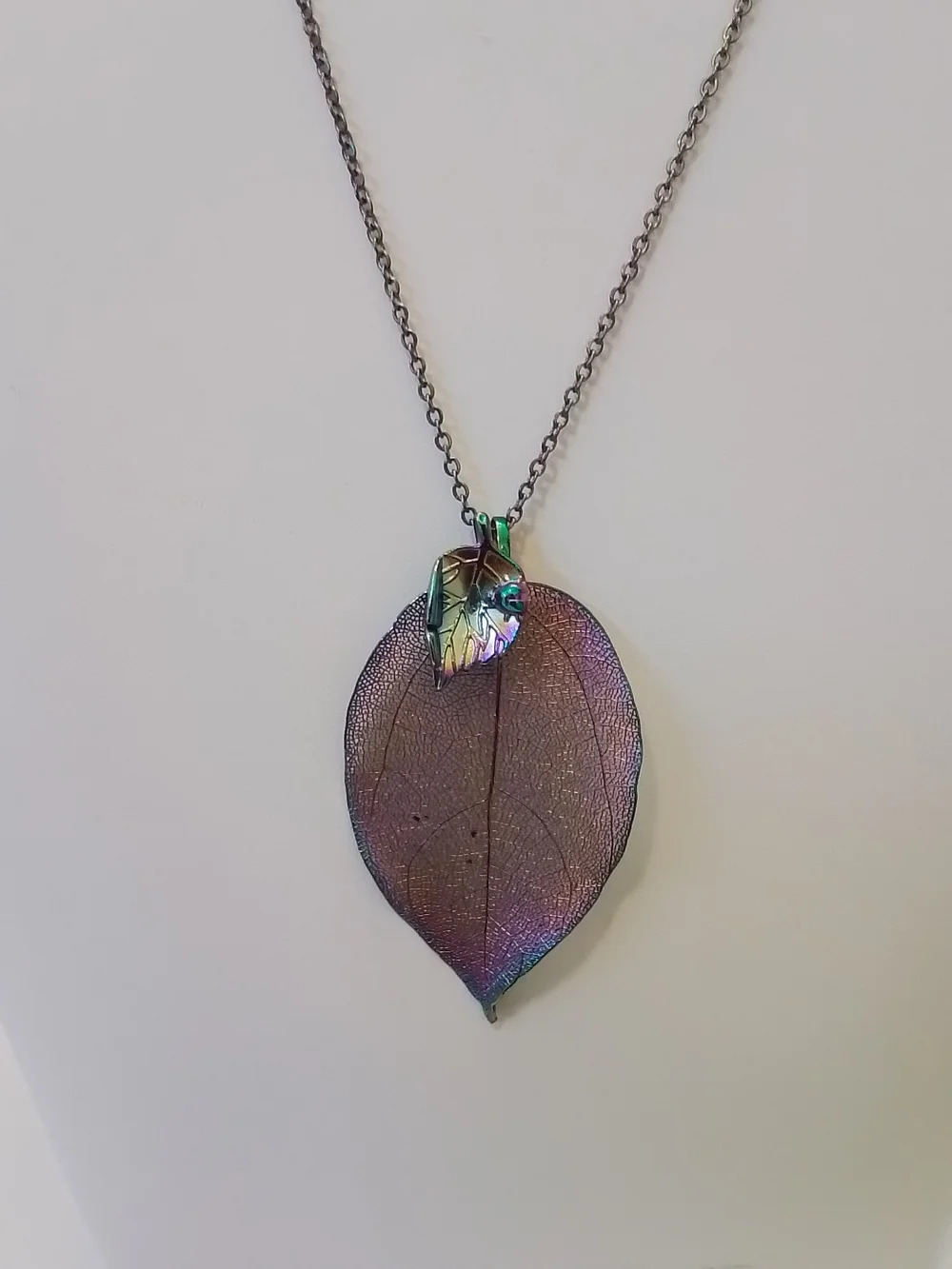 Rainbow Iridescent Leaf Pendant Necklace - Women Jewelry